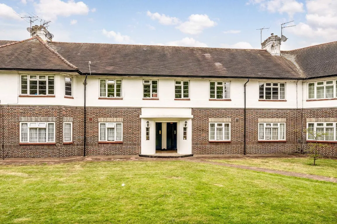 3 bed property for sale, The Brooklands, TW7