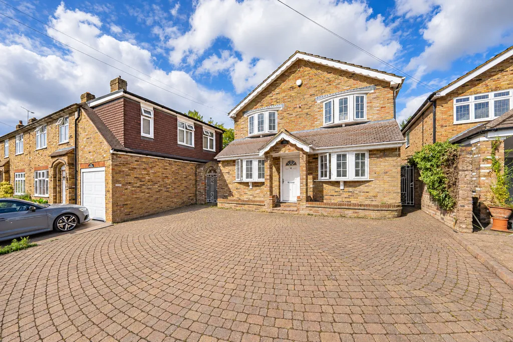 4 bed house for sale — Lower Road, Denham, UB9