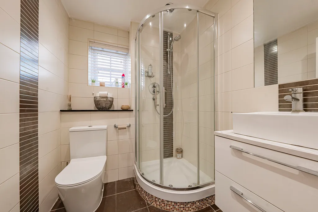 Lower Road, Denham, UB9, photo 11