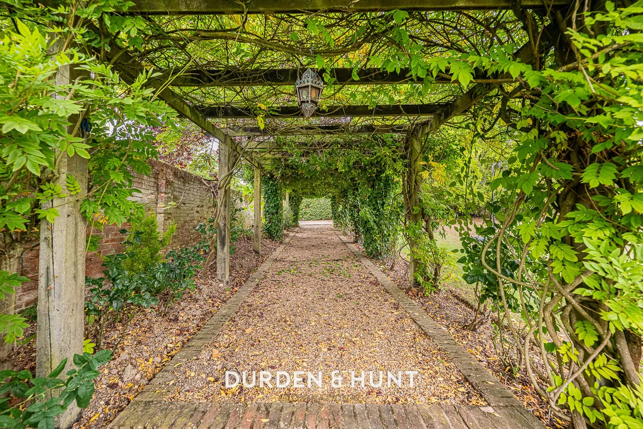 Beauchamp Roding, Ongar, CM5, photo 44