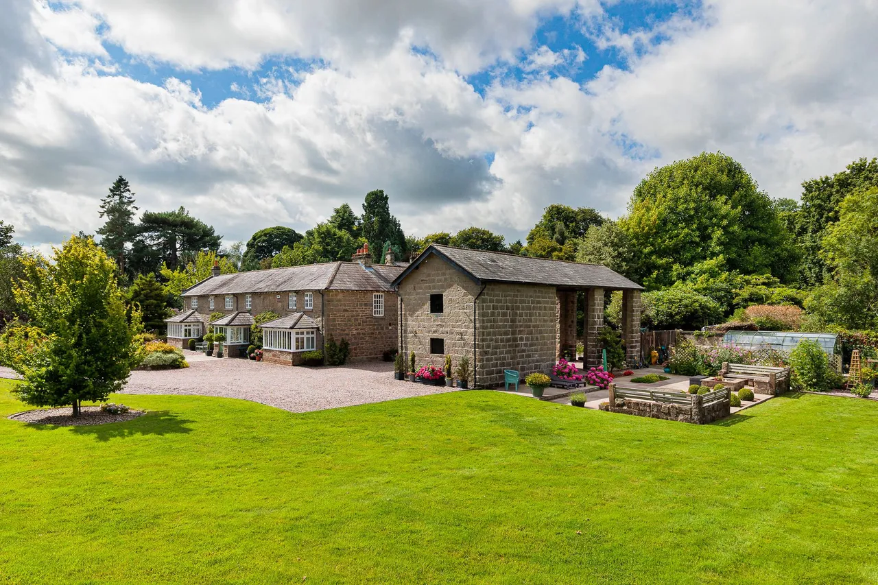 Manley, Frodsham, photo 4