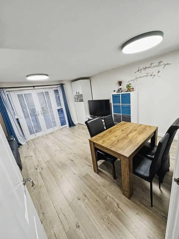 Treacle Avenue, Macclesfield, SK11, photo 5