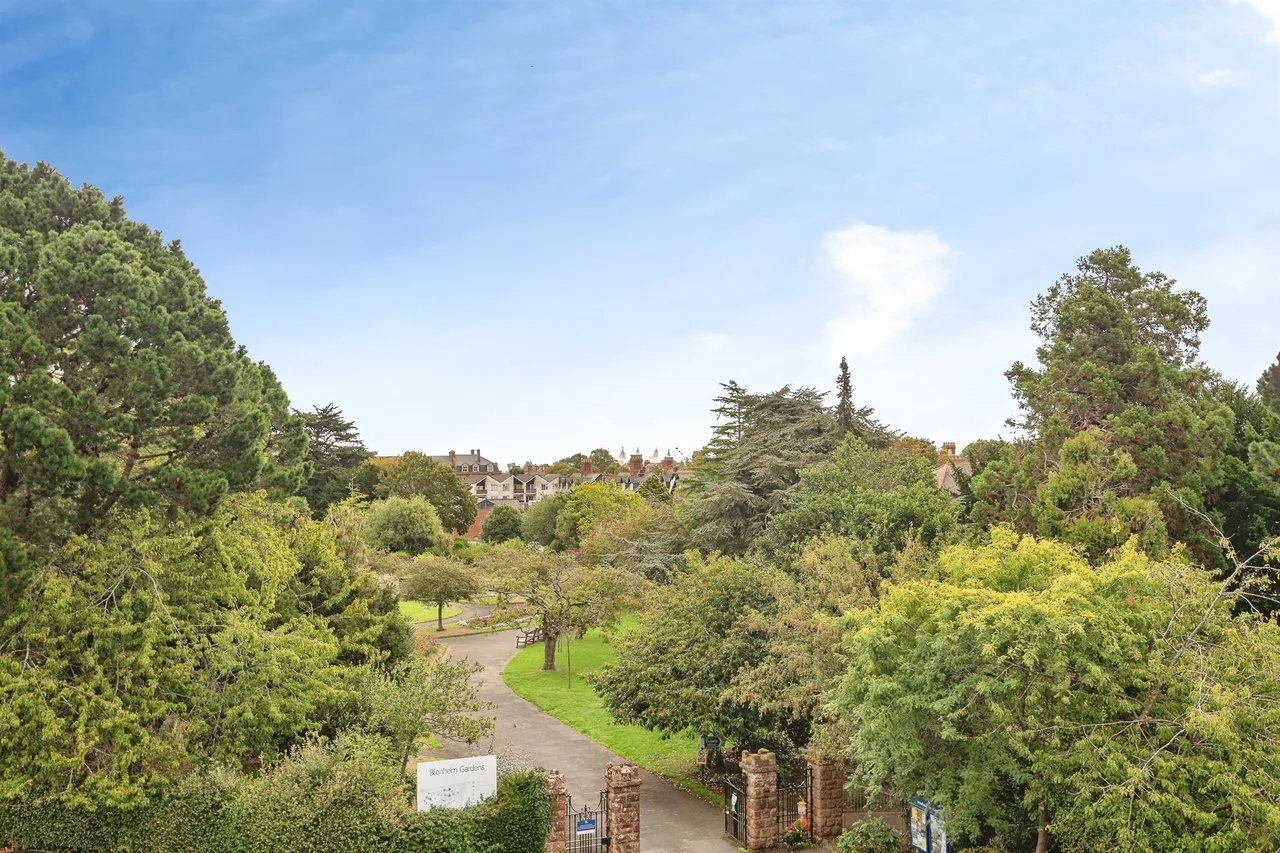 Blenheim Road, Minehead, TA24, photo 2