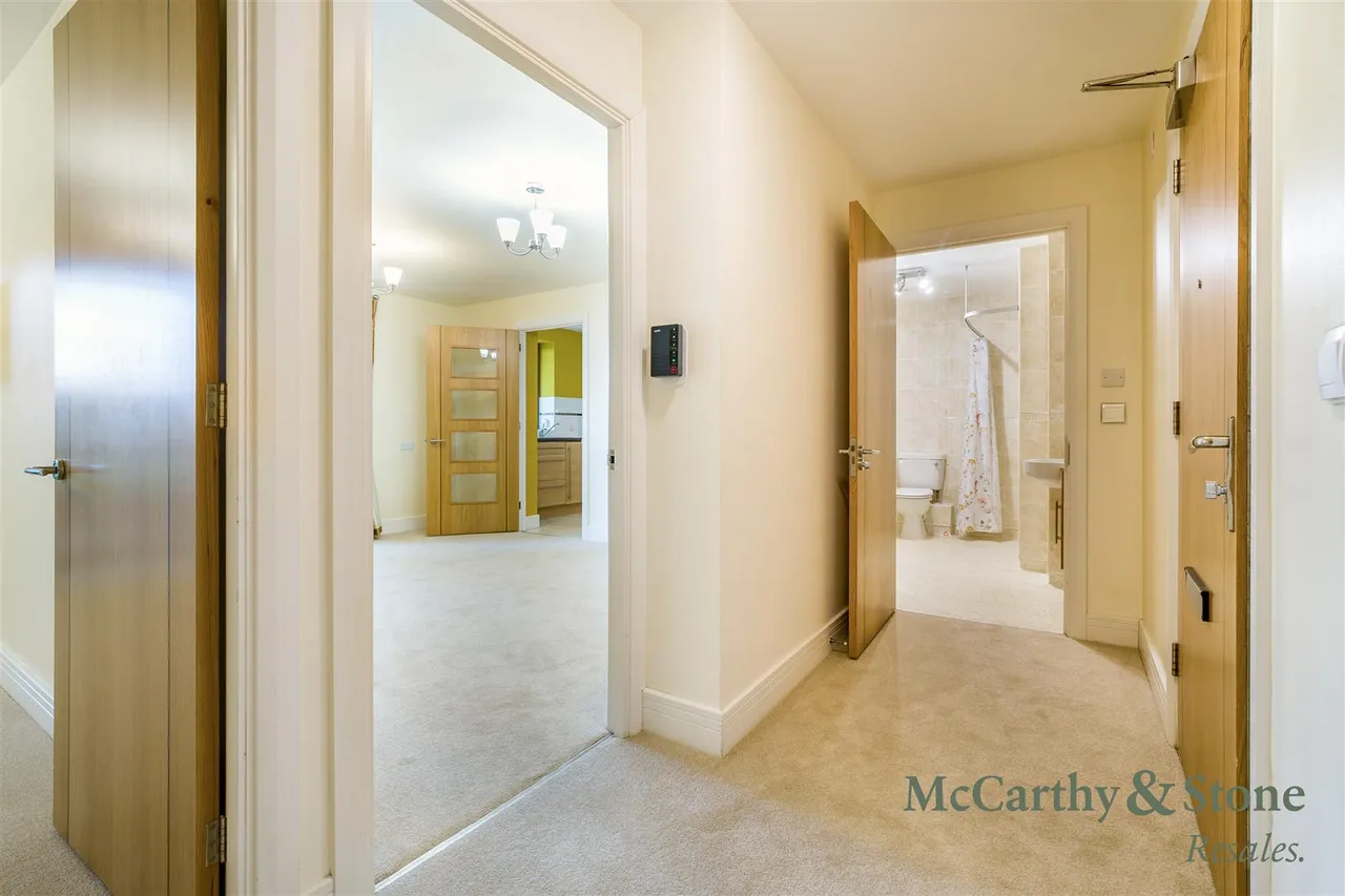St. Georges Road, Cheltenham, GL50, photo 6