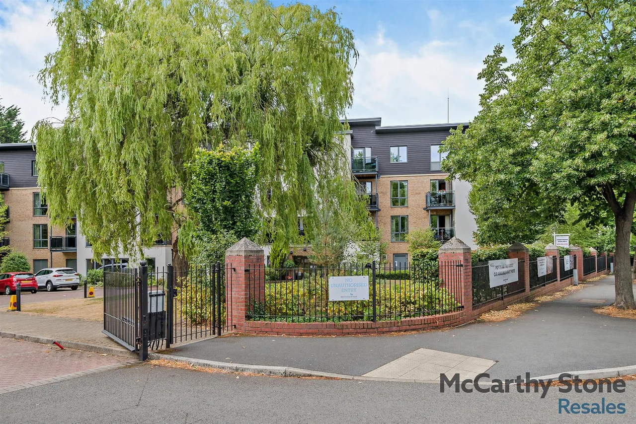 St. Georges Road, Cheltenham, GL50, photo 18