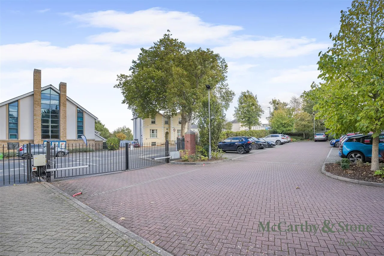 St. Georges Road, Cheltenham, GL50, photo 25