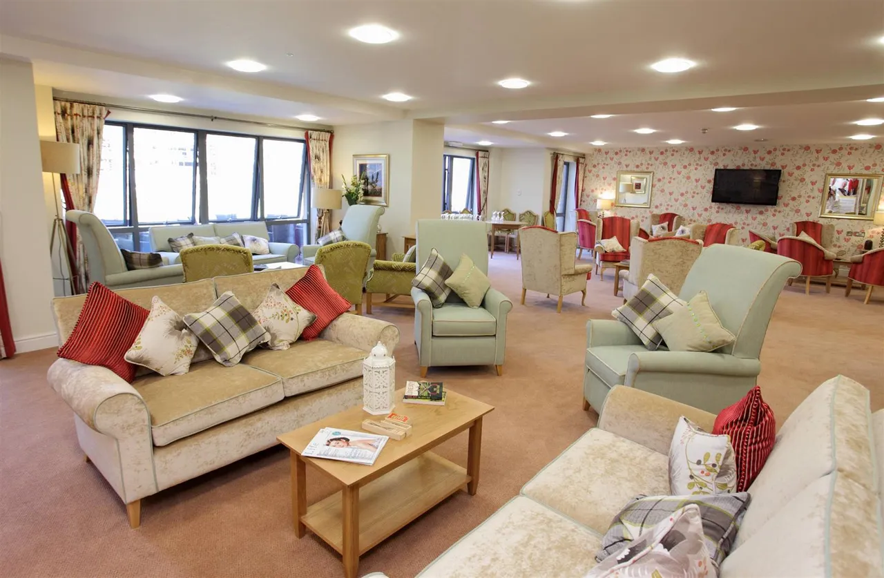 St. Georges Road, Cheltenham, GL50, photo 12