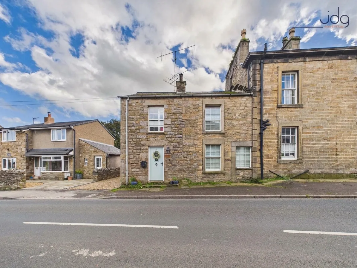 3 bed property for sale, Wennington Road, Wray, LA2