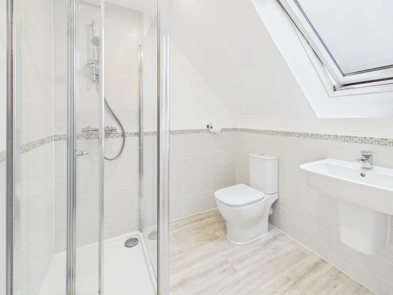 Lenton Avenue, Formby, L37, photo 15