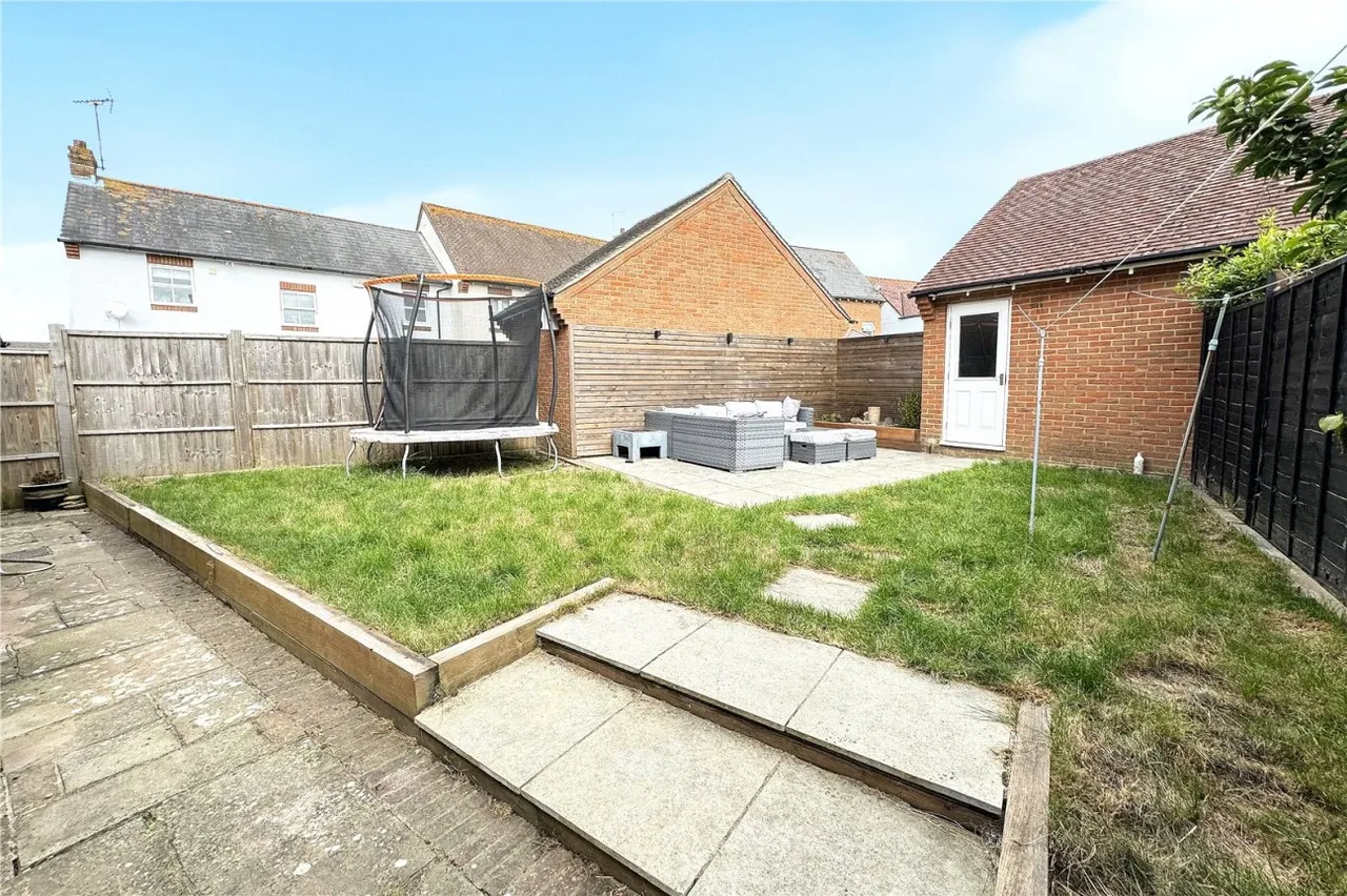 Angmering, BN16, photo 4