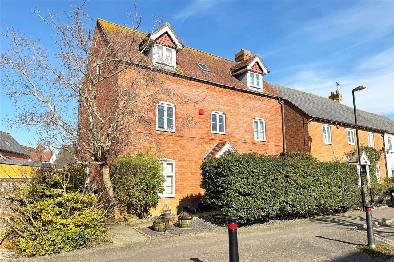Angmering, BN16, photo 16