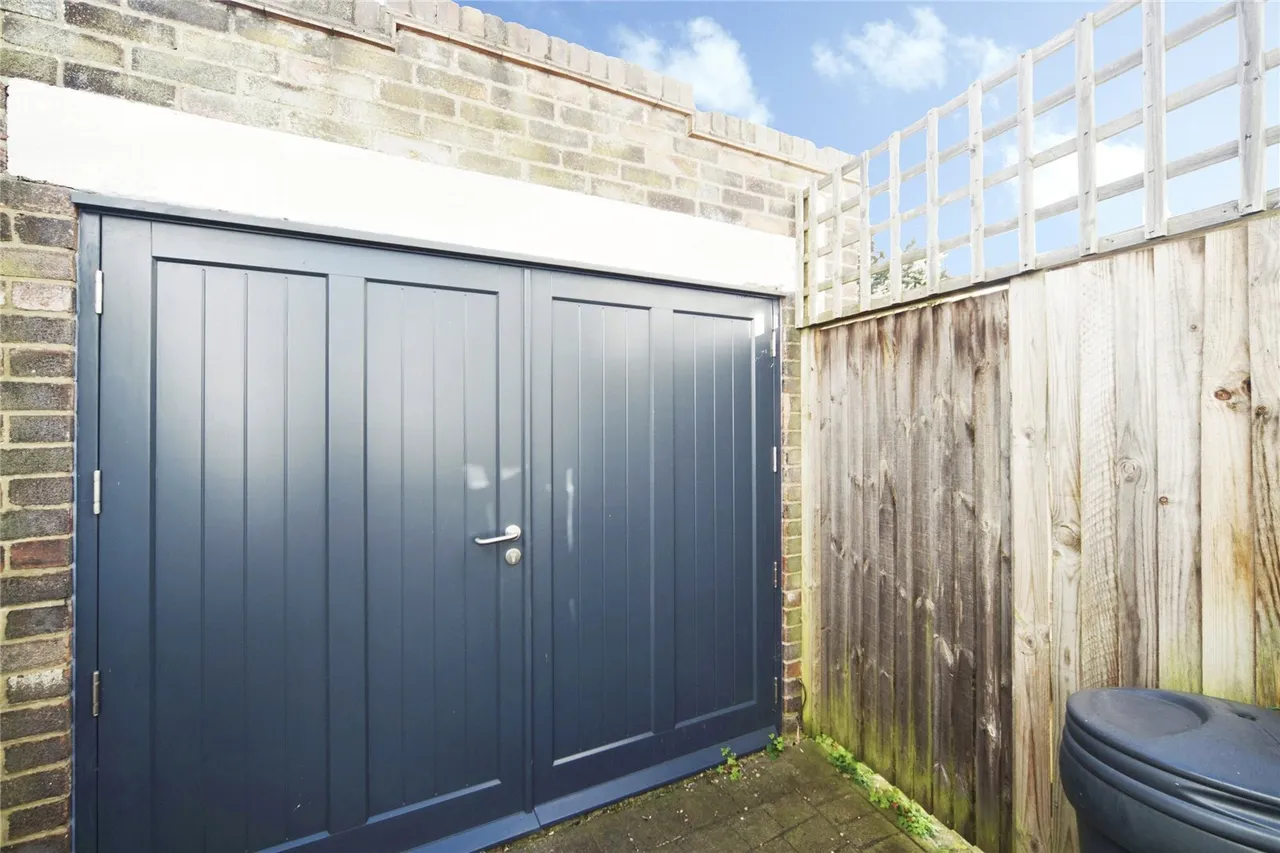 Friars Avenue, London, N20, photo 17