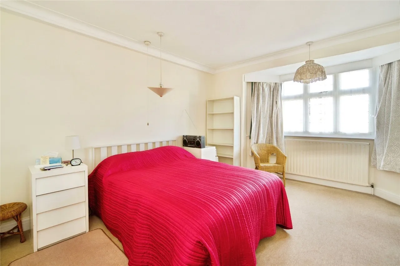 Friars Avenue, London, N20, photo 9