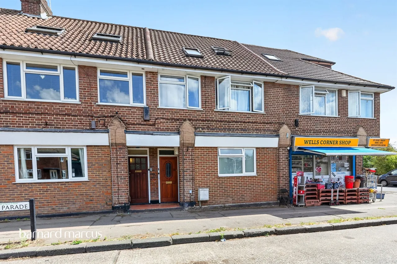 The Parade, Epsom, KT18, photo 4