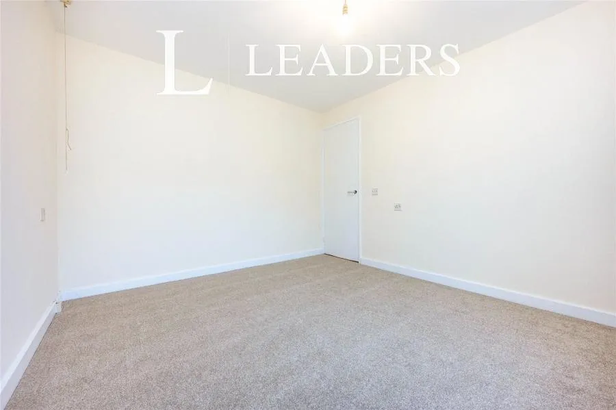 Brownbaker Court, Neath Hill, MK14, photo 6