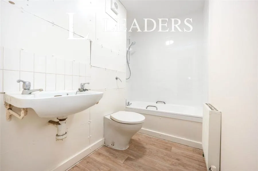 Brownbaker Court, Neath Hill, MK14, photo 7
