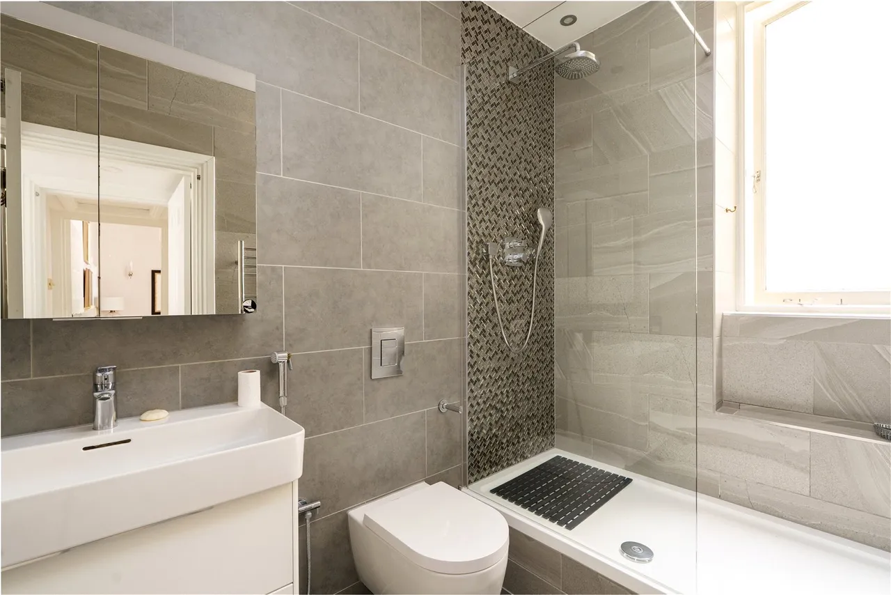 North Gate, Prince Albert Road, London, NW8 7RE, photo 11