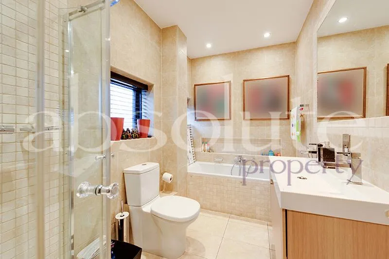 West Heath Gardens, London, NW3 7TR, photo 10