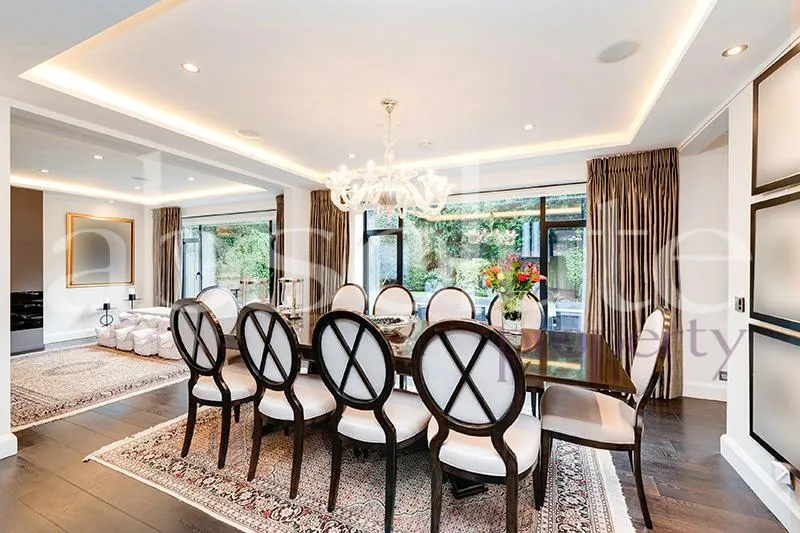 West Heath Gardens, London, NW3 7TR, photo 4