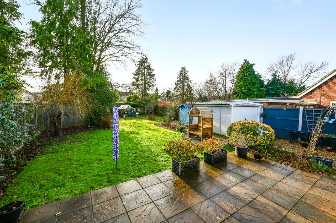 Waverley Drive, Ash Vale, Guildford, Surrey, GU12 5JW, photo 6