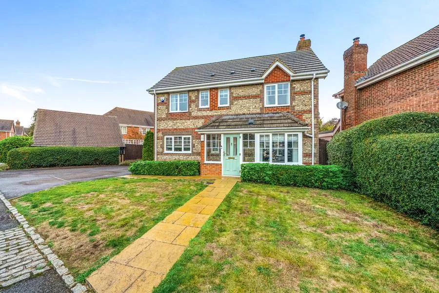 3 bed house for sale, Kennedy Meadow, Hungerford, RG17