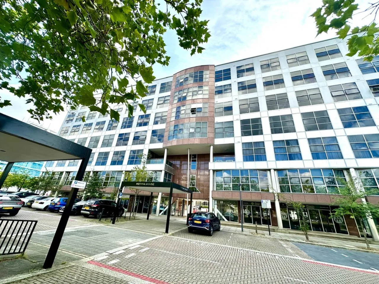 2 bed flat to rent, Central Milton Keynes, MK9