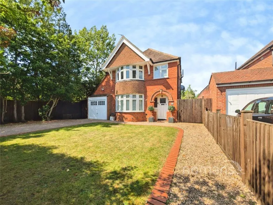 4 bed house for sale, Ramsbury Drive, Earley, RG6
