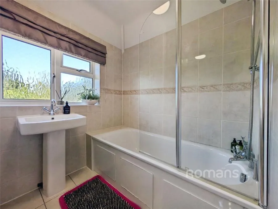Ramsbury Drive, Earley, RG6, photo 13