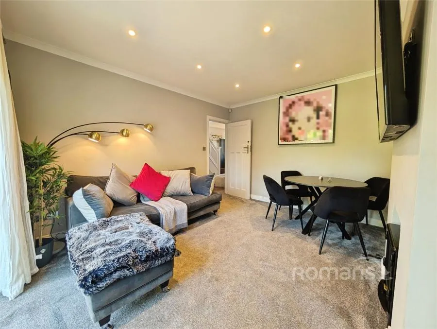 Ramsbury Drive, Earley, RG6, photo 4