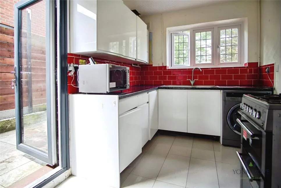 Highstead Crescent, DA8, photo 6
