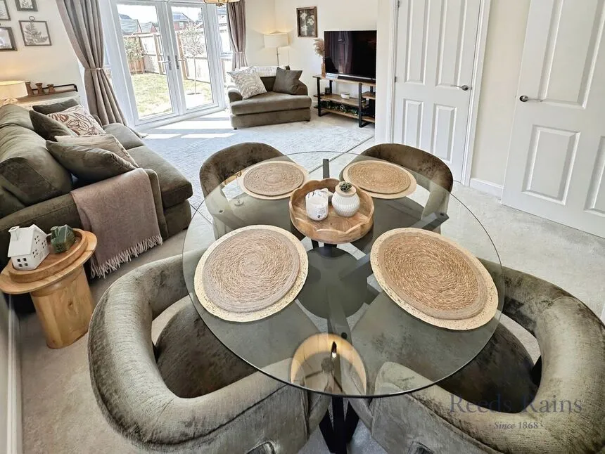 Pembrey Drive, Stoke-on-Trent, Staffordshire, ST4, photo 2