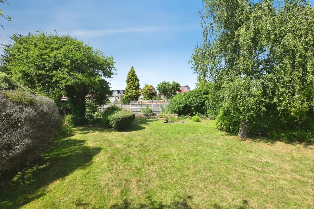 Sandringham Close, Enfield, EN1, photo 4