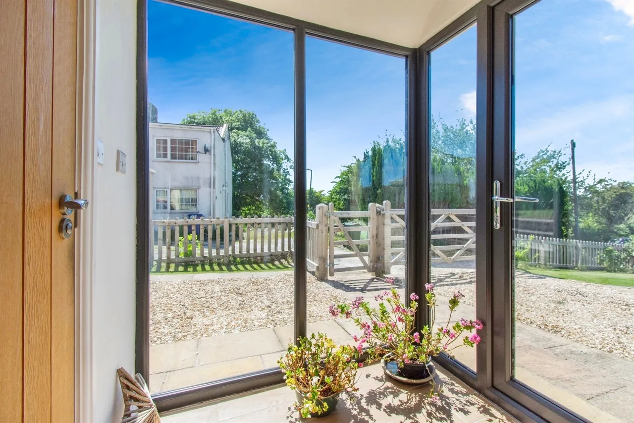 Top Fold Cottages, Old Denaby, DN12, photo 12
