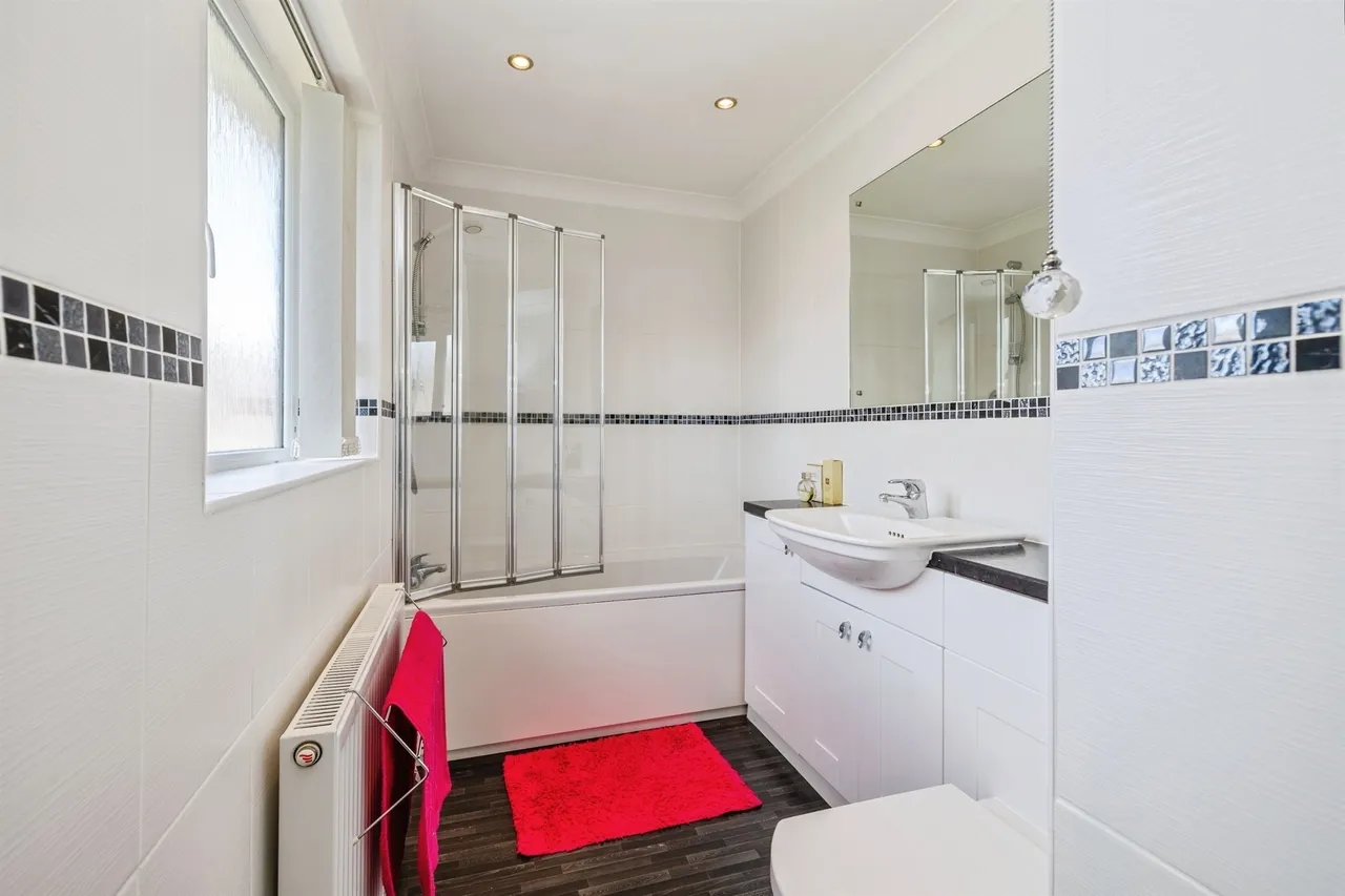 Bakewell Mews, North Hykeham, LINCOLN, photo 12