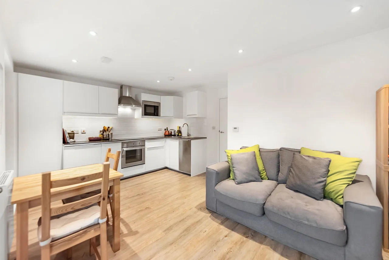 1 bed flat to rent, London, SW4