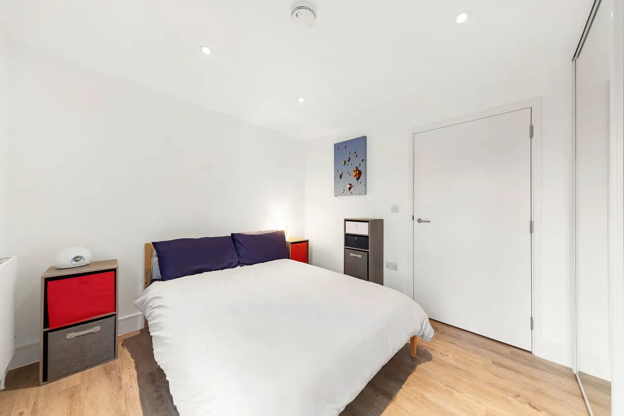London, SW4, photo 6