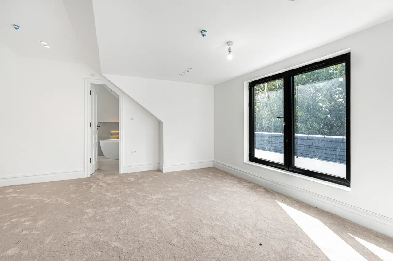 Pipers Green Lane, Edgware, HA8, photo 18