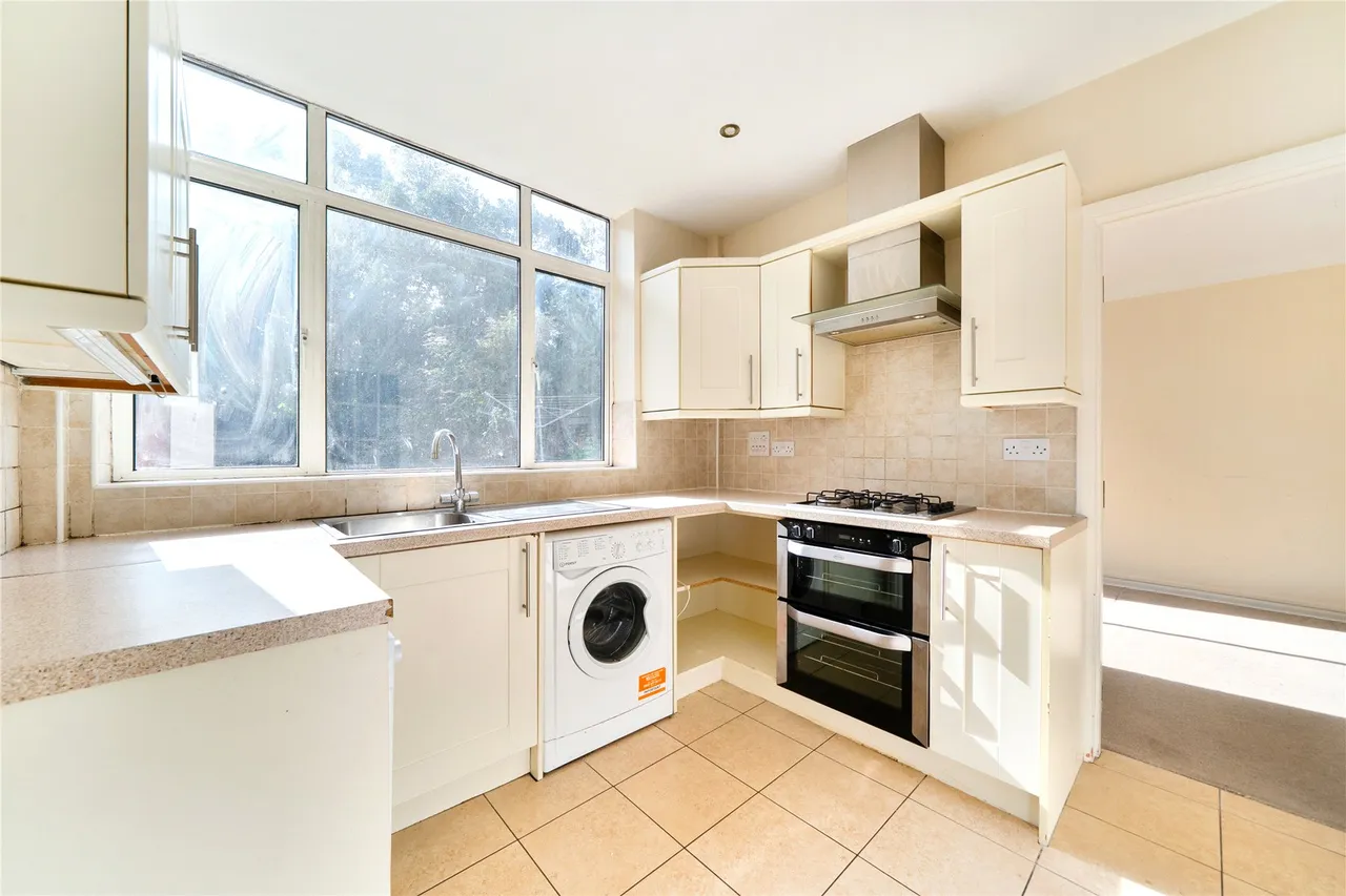 Victoria Avenue, Surbiton, KT6, photo 3