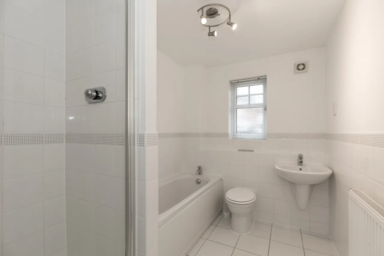 Alden Close, Standish, WN1, photo 8