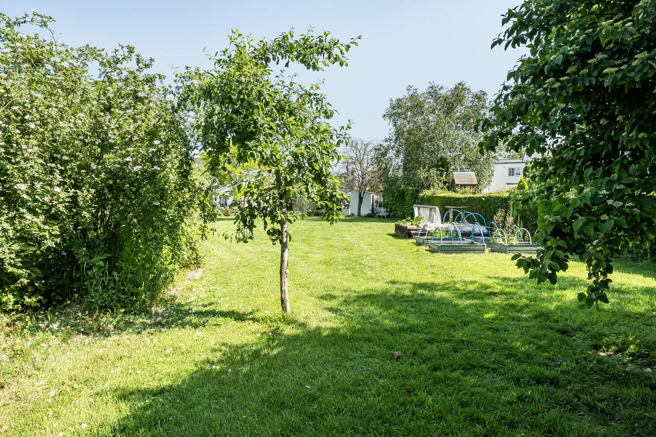 Bath Road, Eastington, GL10, photo 19