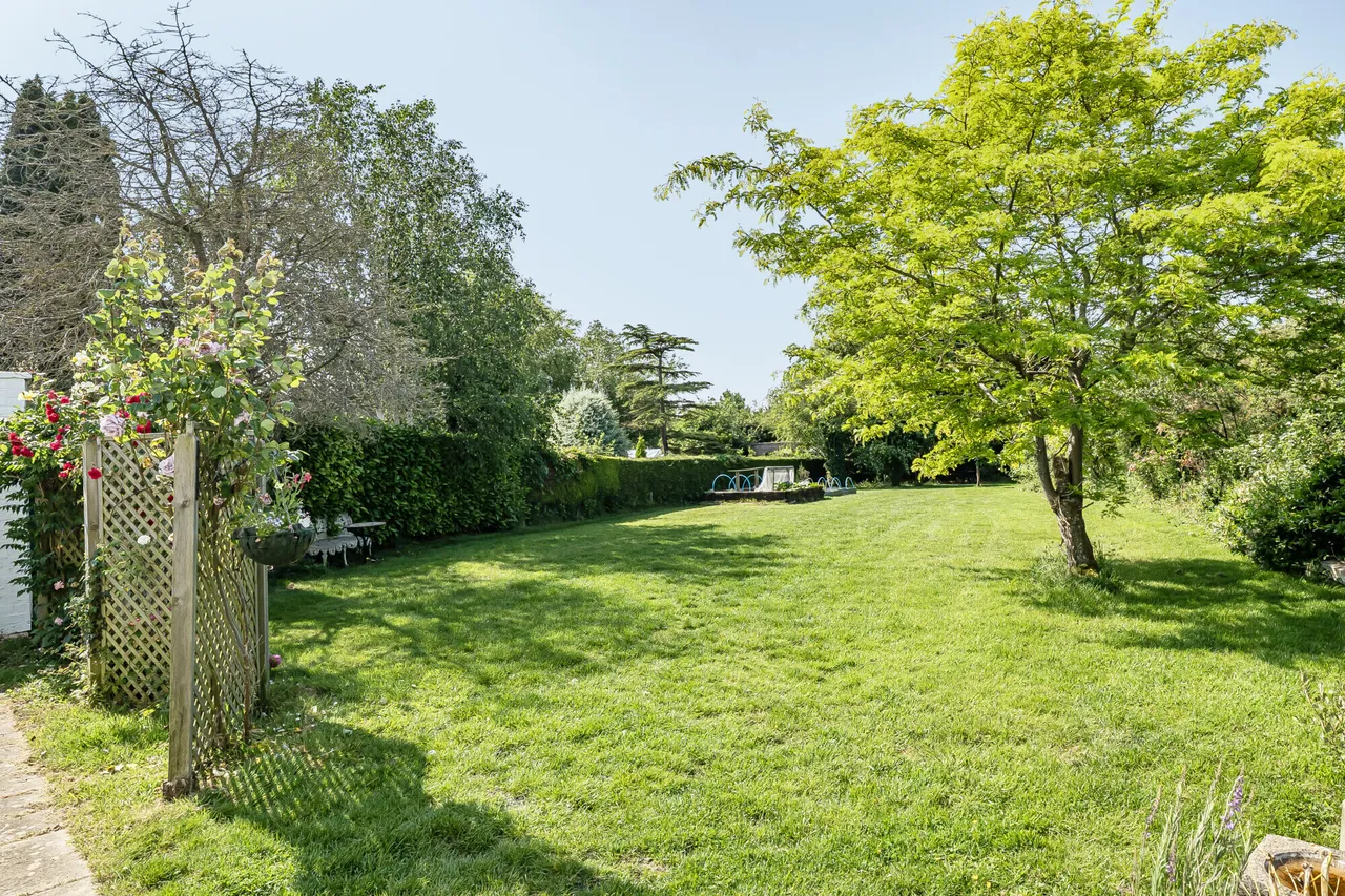 Bath Road, Eastington, GL10, photo 18