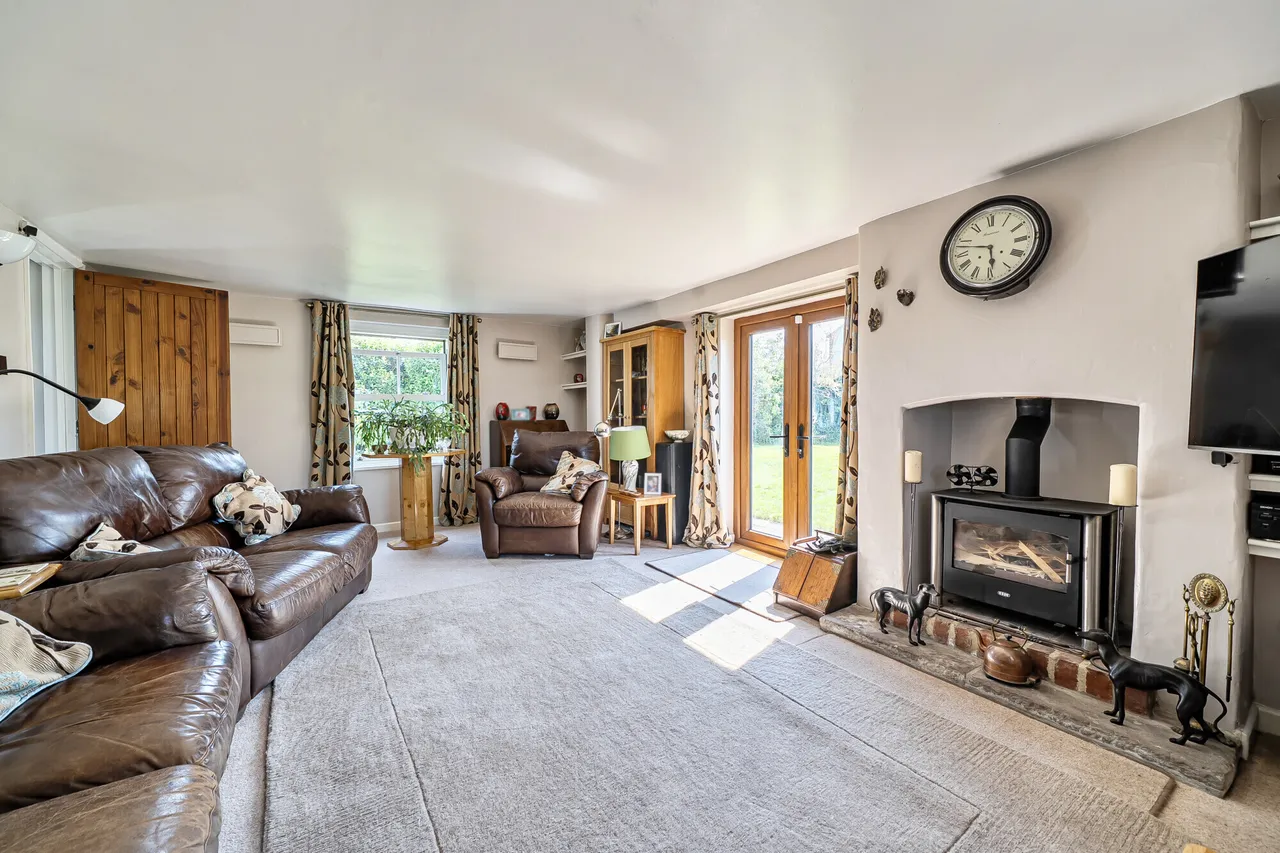 Bath Road, Eastington, GL10, photo 4