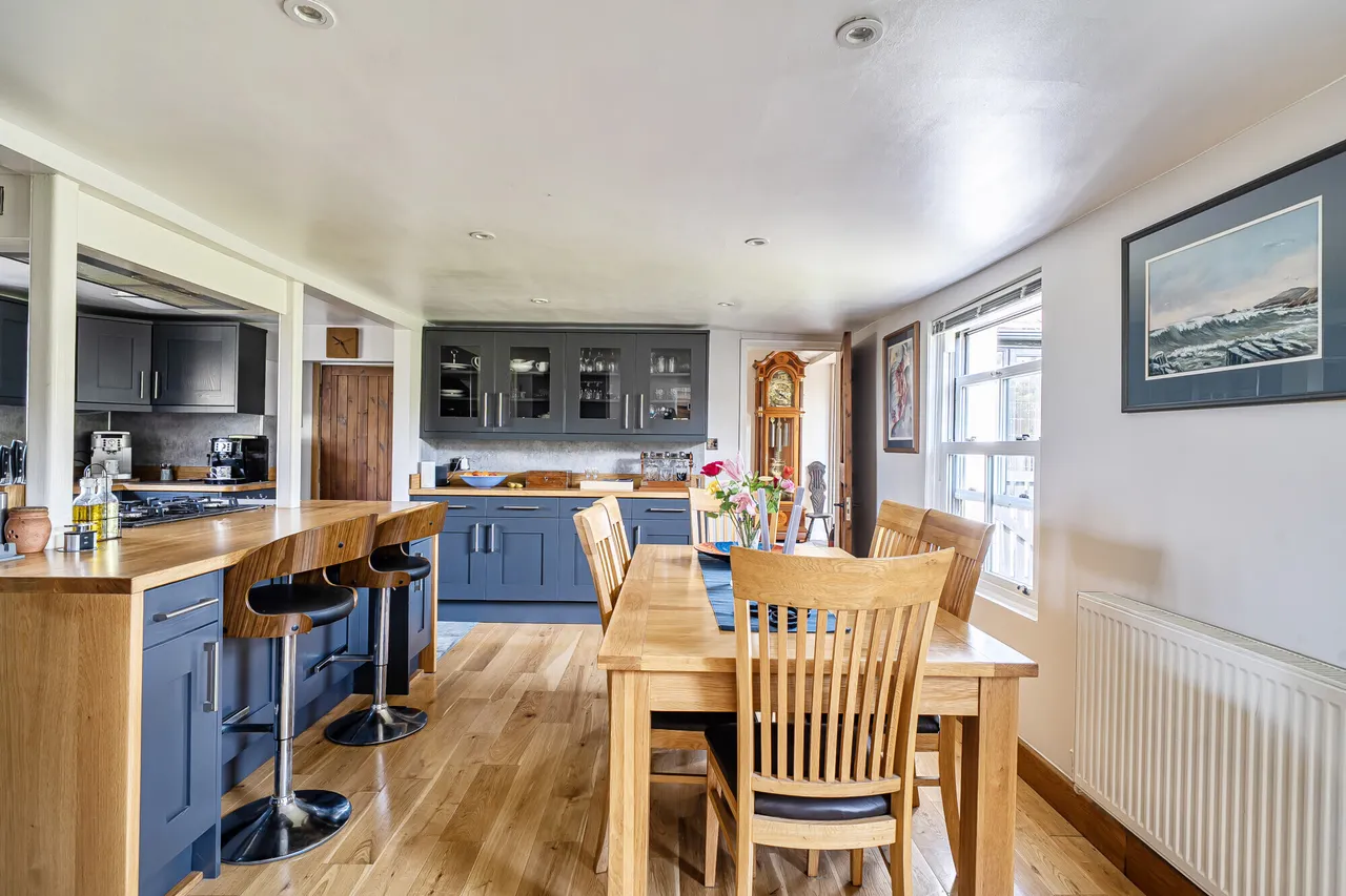 Bath Road, Eastington, GL10, photo 9