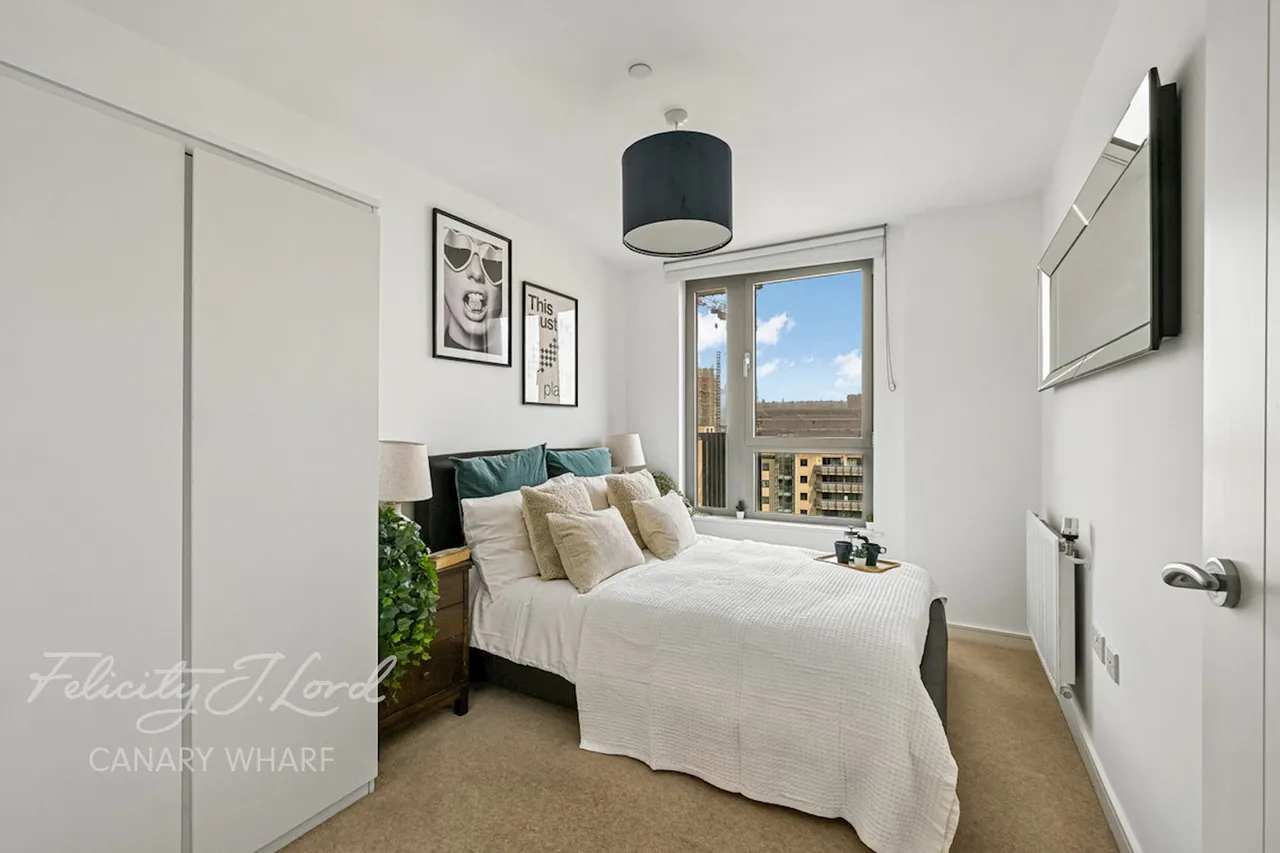 Booth Road, London, E16, photo 9