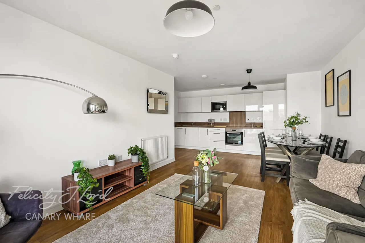 Booth Road, London, E16, photo 4