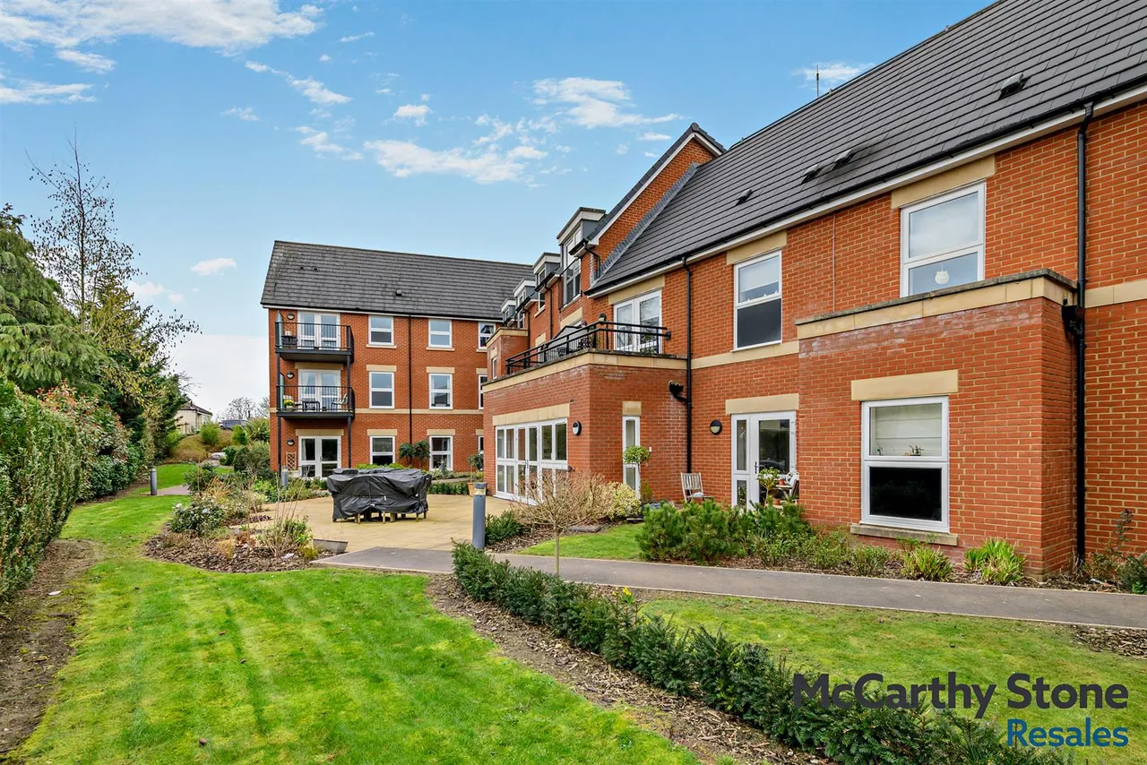 Spa Road, Melksham, SN12, photo 13