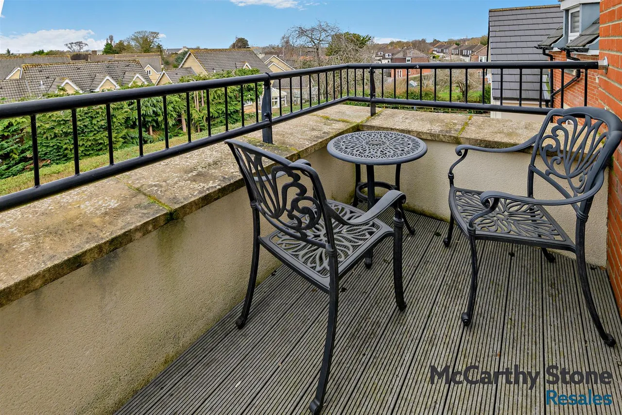 Spa Road, Melksham, SN12, photo 3