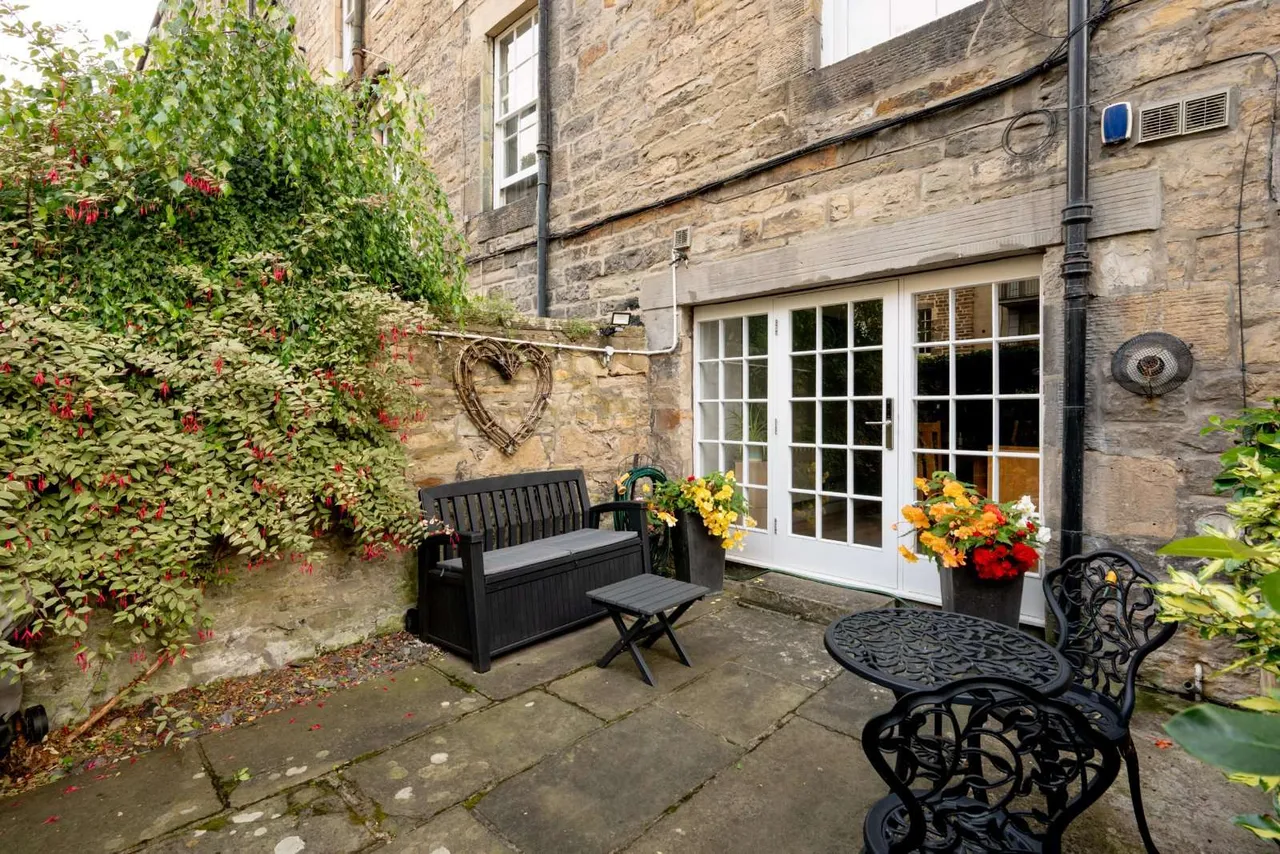 Cumberland Street North West Lane, New Town, EH3, photo 24