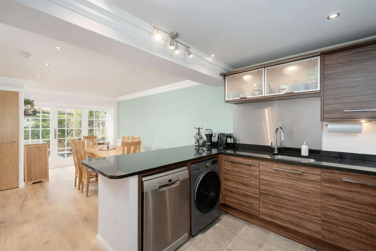 Cumberland Street North West Lane, New Town, EH3, photo 9
