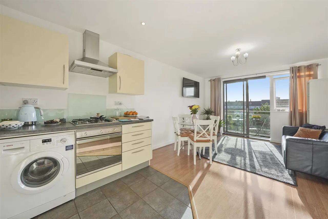 Violet Road, Bow, E3, photo 5